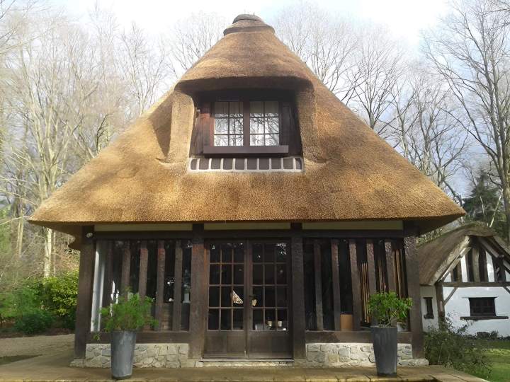 Toiture en chaume maison Normandie